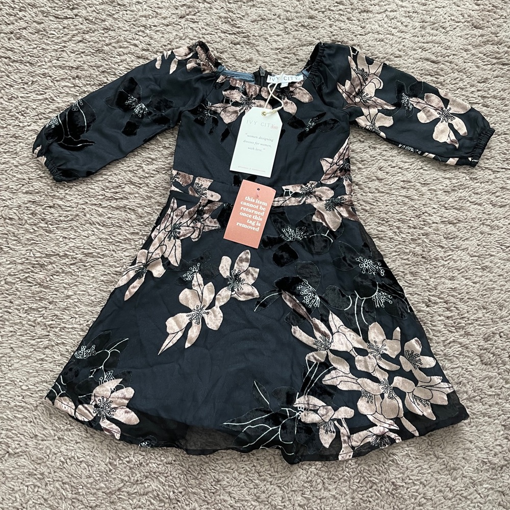 Ivy City Co Mini Sweetheart dress in Midnight- NEW